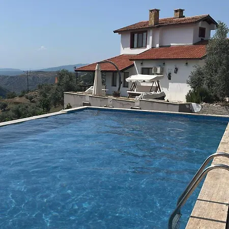 B&B Sirince Citak Konaklari - Panoramik Manzarali Kral Dairesi Selçuk