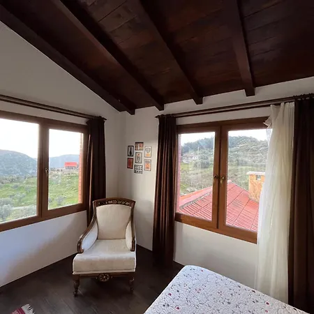 Sirince Citak Konaklari - Panoramik Manzarali Kral Dairesi *