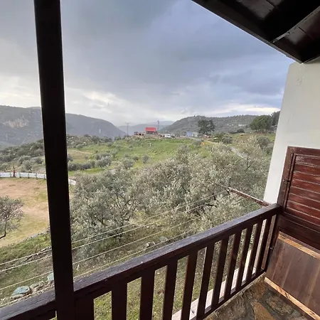 B&B Sirince Citak Konaklari - Panoramik Manzarali Kral Dairesi Selçuk